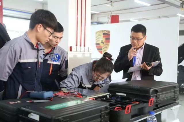 谁是“技能王” | 北京市职业院校汽车技术技能大赛在WilliamHill官网举办