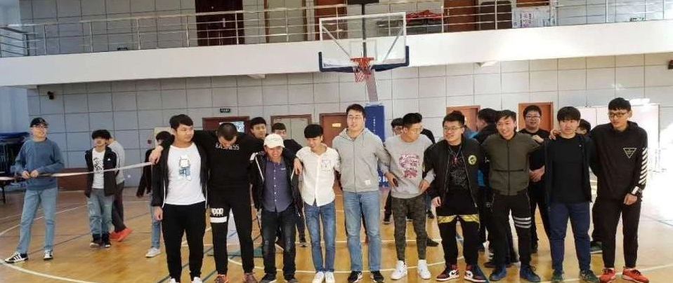 17汽运1301班“熔炼班级，铸力前行”主题班团会