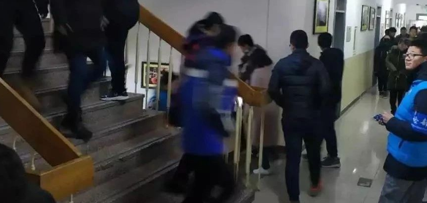 通州校区开展教学楼应急安全疏散演习