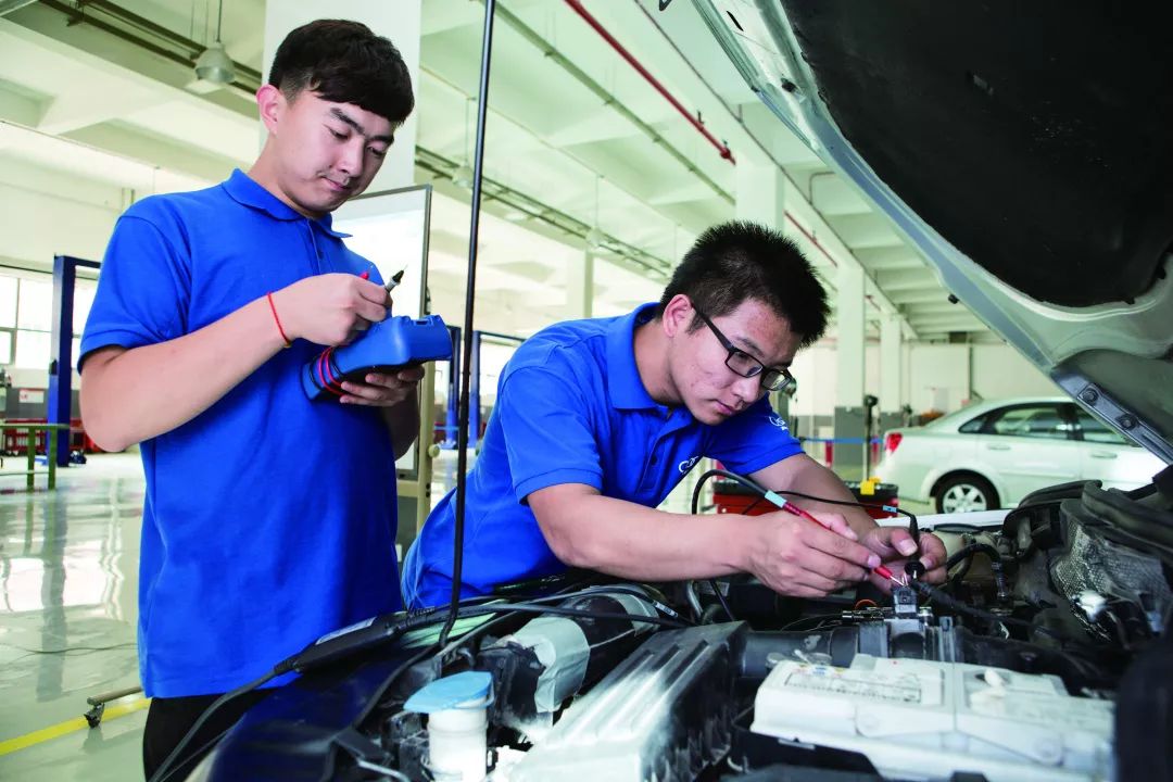 重磅消息 | 厉害了！《中国交通报》整版报道北京交通职教集团