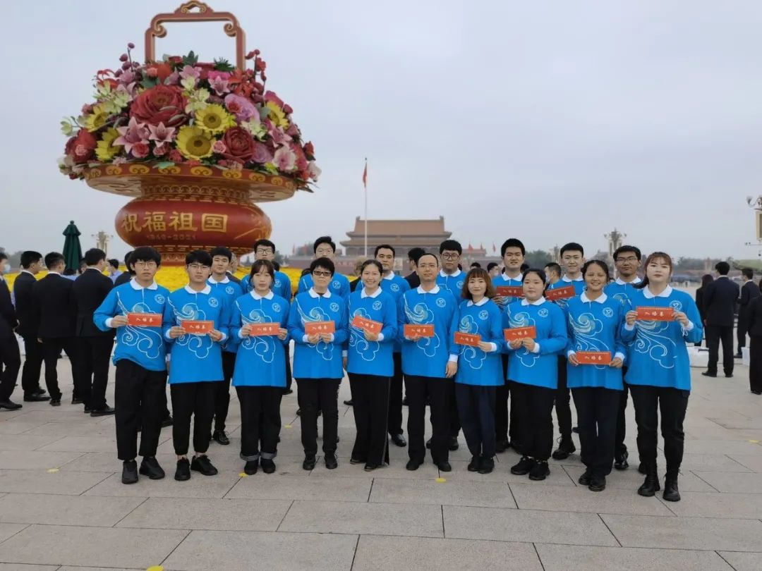 盛世华诞 | 弘扬英雄精神，厚植爱国情怀！