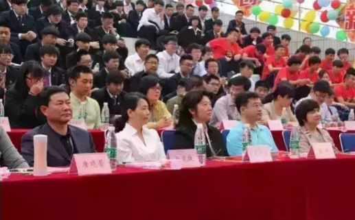 职业教育活动周 | 学院“育时代工匠 圆职业梦想” 学生18岁成人礼火热上演