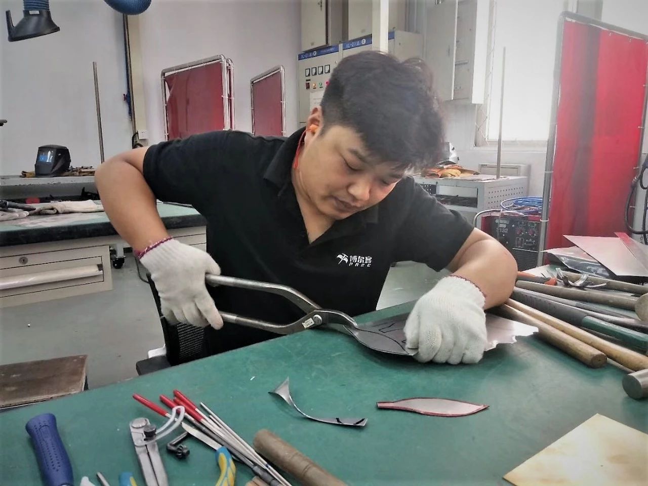 北交院精英秀 | 北京市技术能手、首都劳模、高级技师、企业标兵！累累荣誉集于一身，他是？