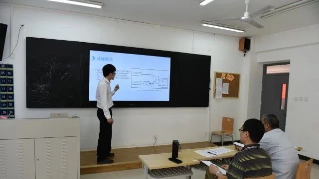 城市轨道交通学院2018届毕业生答辩工作圆满结束